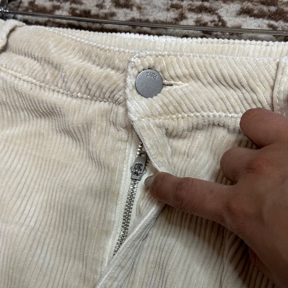 Zara Front Slip Corduroy Midi Skirt in Cream Color Size XS - Picture 4 of 8